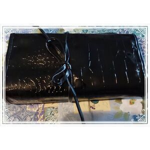 NEW~32 Piece Synthetic Fiber Professional Makeup Brush Set in Black Croco Pouch